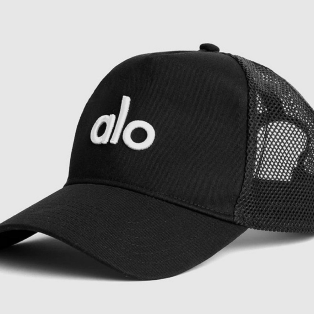 ALO yoga trucker hat